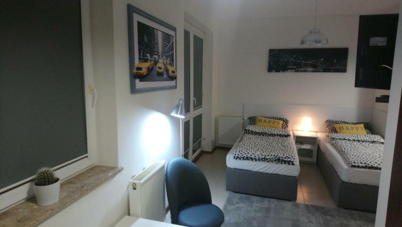 Apartament Kniaziewicza - Komfortowe Noclegi Piaseczno  Kültér fotó